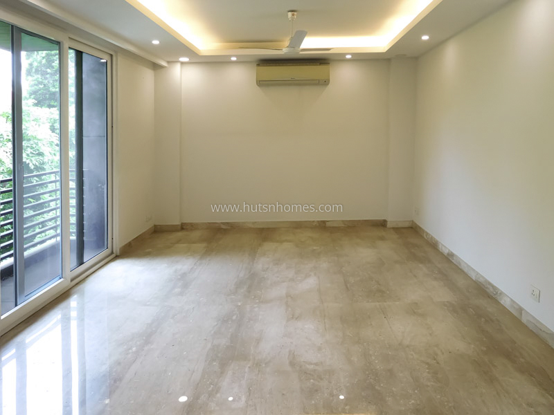 4 BHK Flat For Sale in Defence Colony