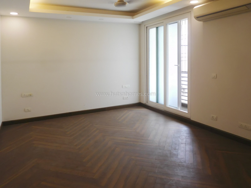 4 BHK Flat For Sale in Defence Colony