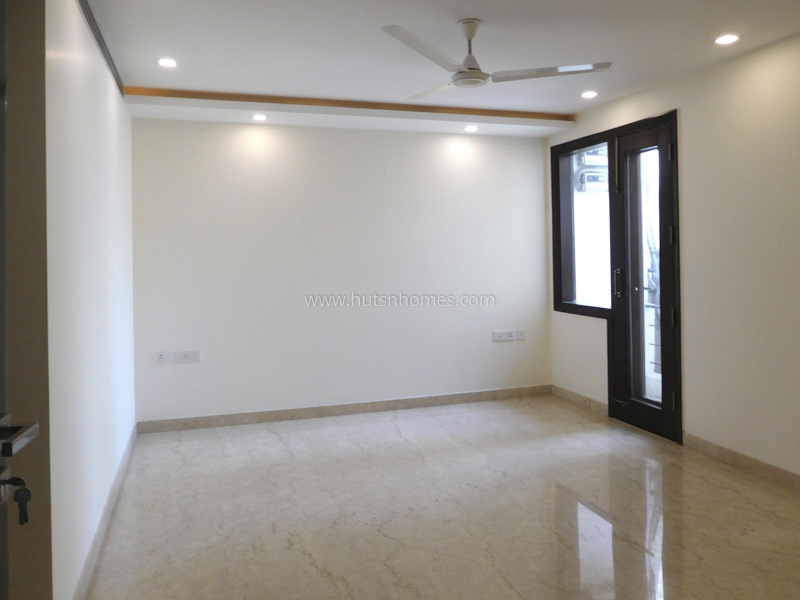 4 BHK Flat For Sale in New Friends Colony