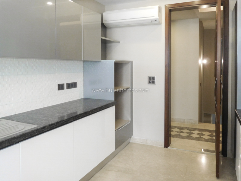 4 BHK Flat For Sale in Anand Niketan