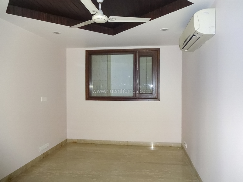 4 BHK Flat For Sale in New Friends Colony