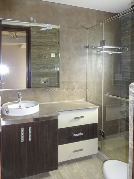 4 BHK Flat For Sale in New Friends Colony