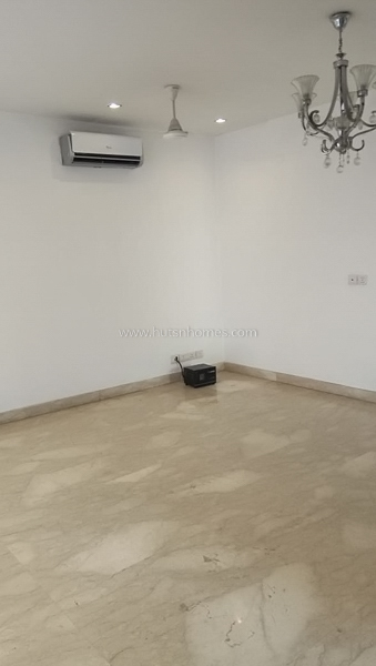 3 BHK Flat For Sale in Nizamuddin East