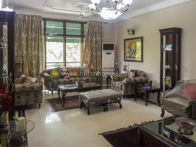 4 BHK Flat For Sale in Panchsheel Enclave