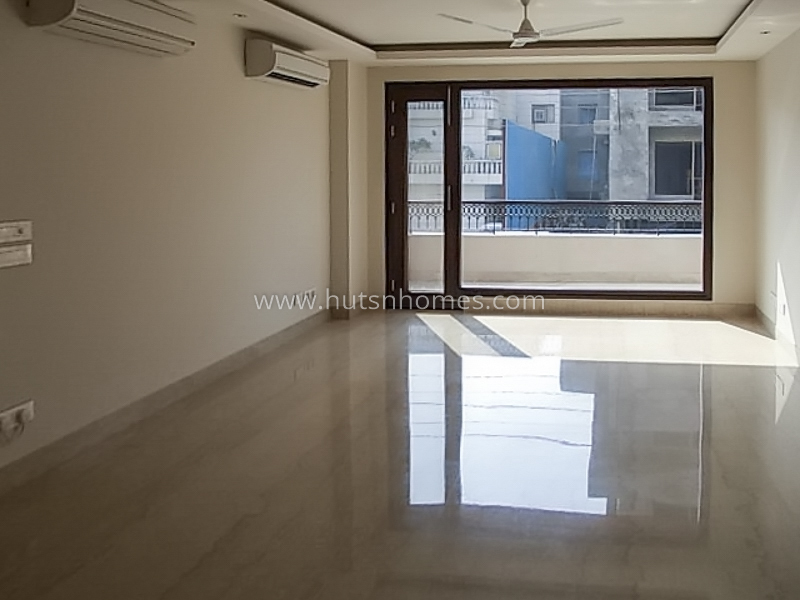 4 BHK Flat For Sale in Anand Niketan