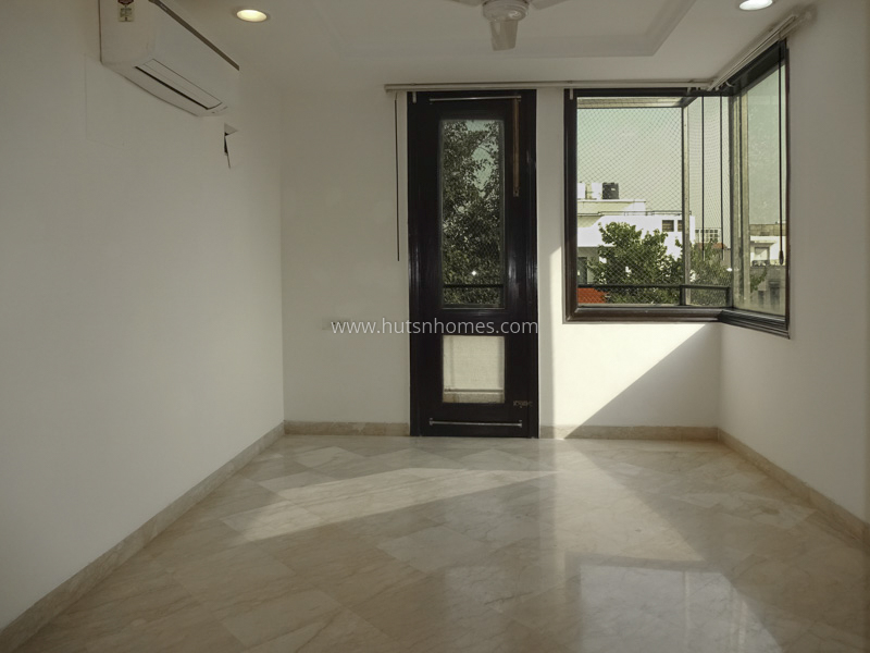 11 BHK Entire-Building For Sale in Vasant Vihar