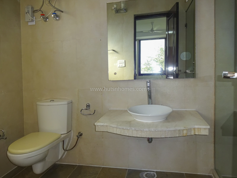 11 BHK Entire-Building For Sale in Vasant Vihar