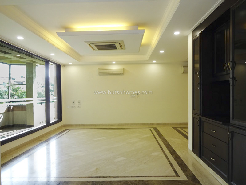 11 BHK Entire-Building For Sale in Vasant Vihar