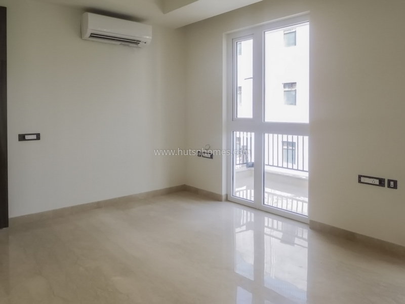 4 BHK Flat For Sale in Vasant Vihar