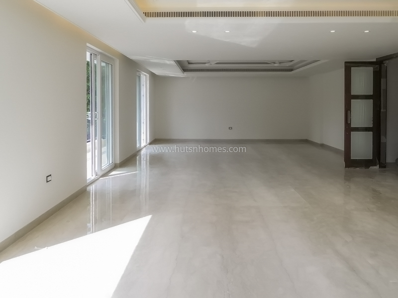 4 BHK Flat For Sale in Vasant Vihar