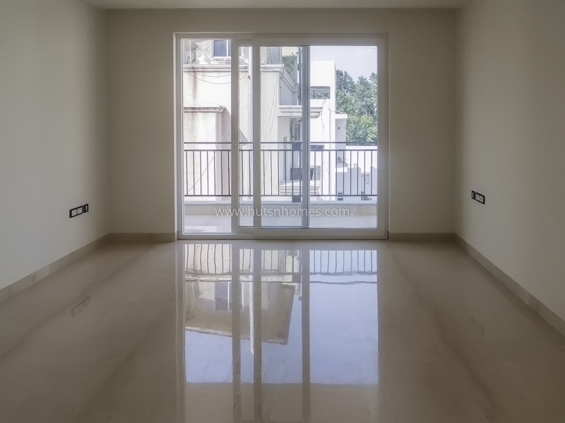 4 BHK Flat For Sale in Vasant Vihar