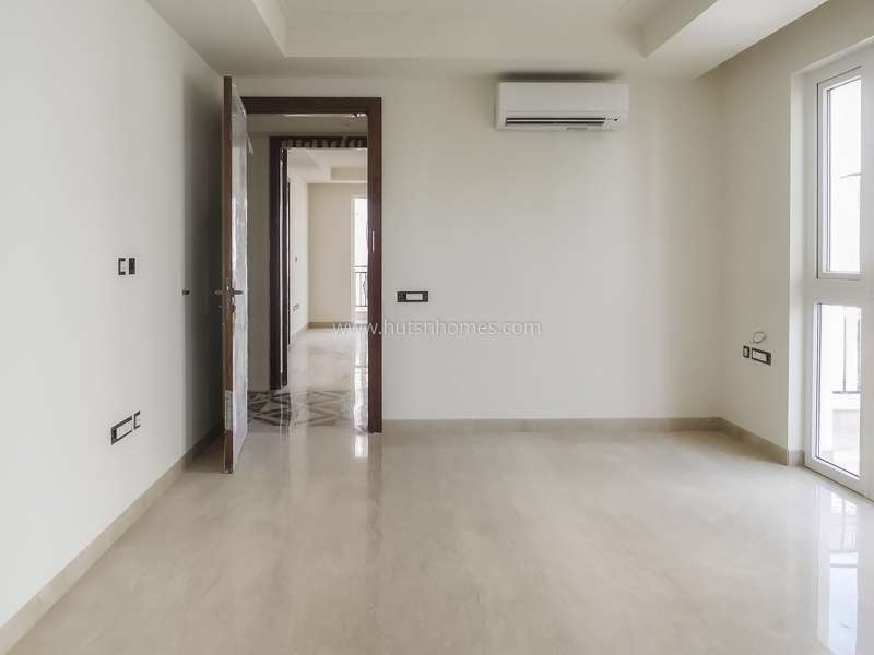 4 BHK Flat For Sale in Vasant Vihar