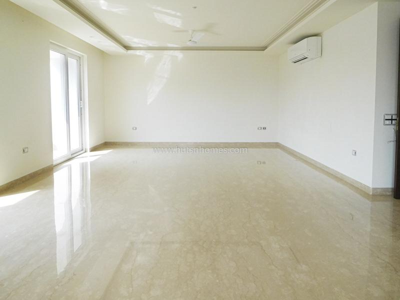 4 BHK Flat For Sale in Vasant Vihar