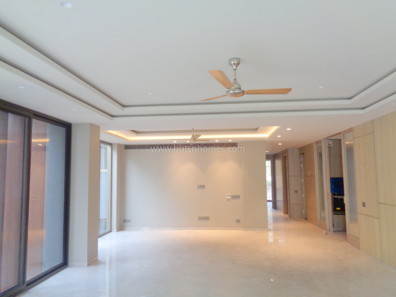 4 BHK Flat For Sale in Gitanjali Enclave