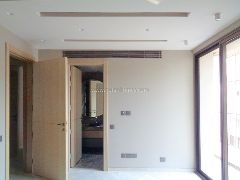 4 BHK Flat For Sale in Gitanjali Enclave