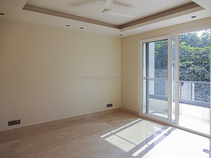 3 BHK Flat For Sale in Defence Colony