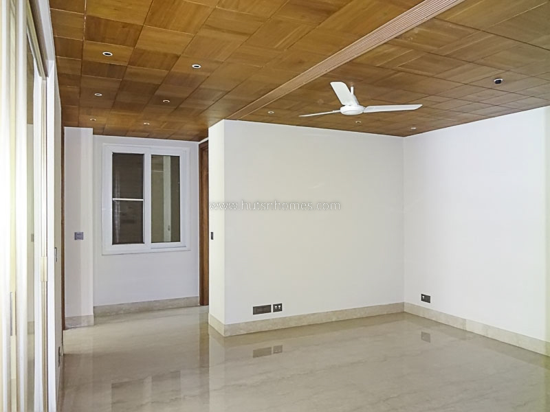 3 BHK Flat For Sale in Defence Colony