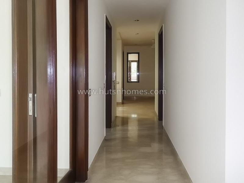 3 BHK Flat For Sale in Anand Niketan