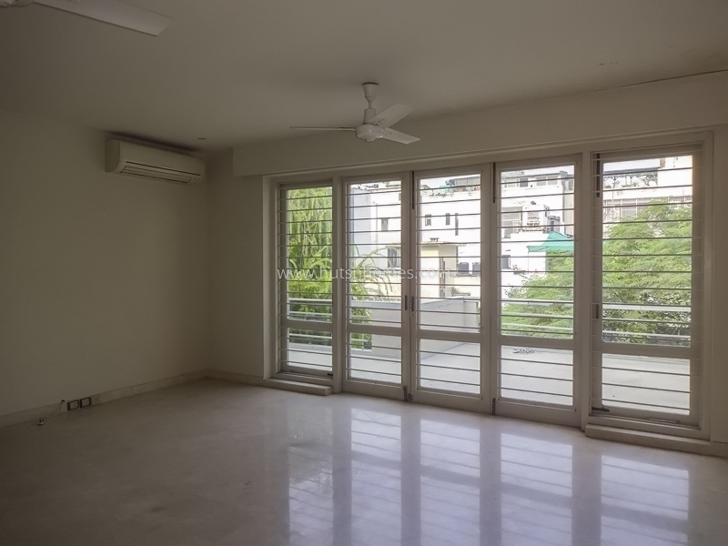 6 BHK House For Sale in Defence Colony