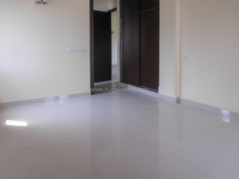 4 BHK Flat For Sale in New Friends Colony