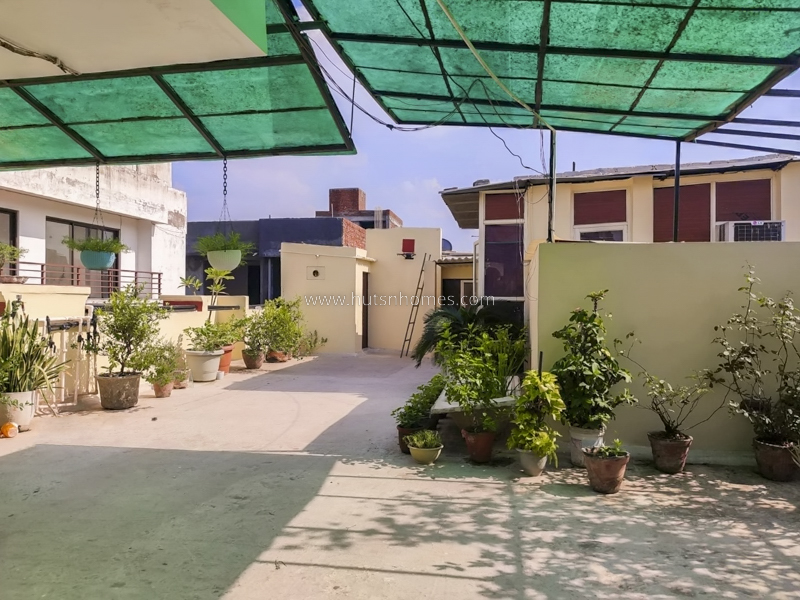 4 BHK Flat For Sale in New Friends Colony