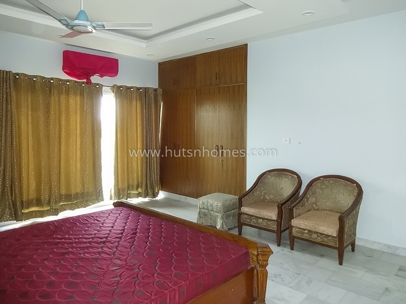 3 BHK Flat For Sale in New Friends Colony