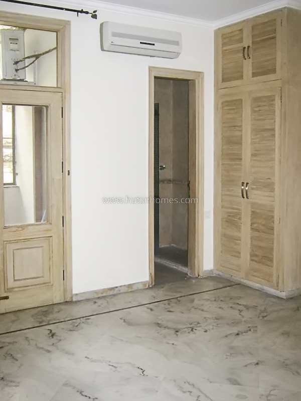 3 BHK Flat For Sale in Anand Niketan