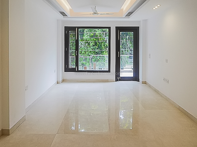 3 BHK Flat For Sale in Anand Niketan