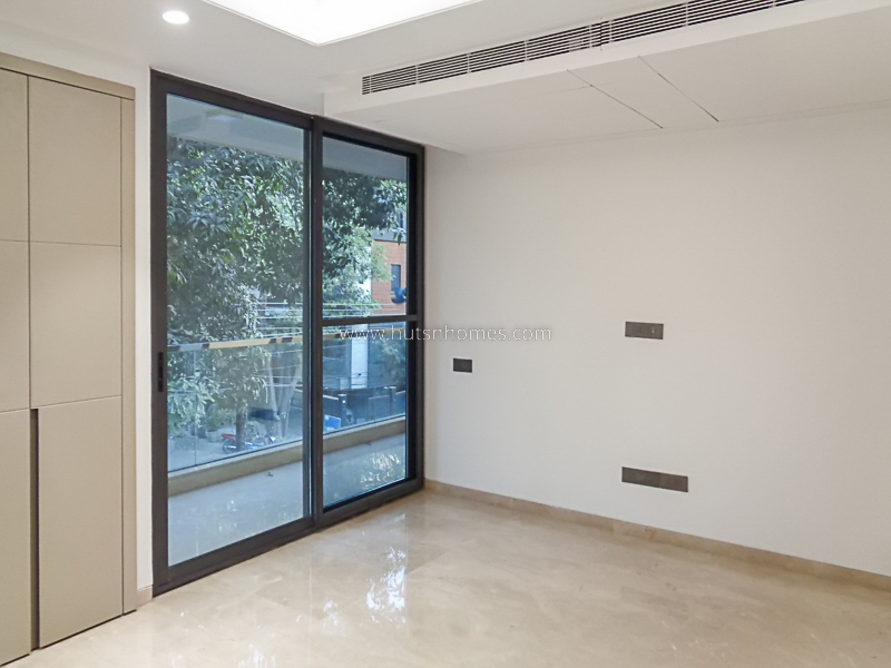 4 BHK Flat For Sale in Greater Kailash Part 2