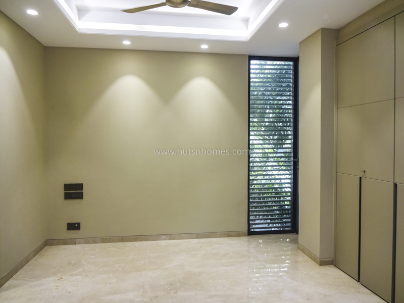 4 BHK Flat For Sale in Greater Kailash Part 2