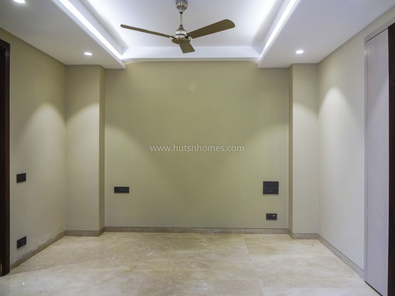 4 BHK Flat For Sale in Greater Kailash Part 2