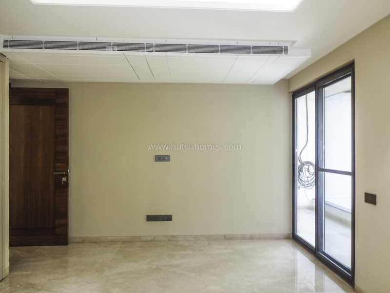 4 BHK Flat For Sale in Greater Kailash Part 2