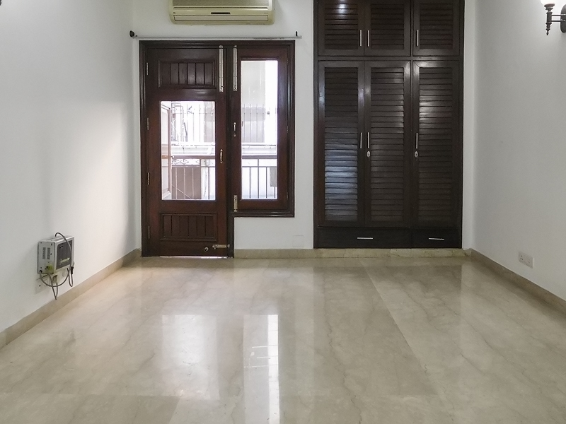 4 BHK Flat For Sale in Vasant Vihar