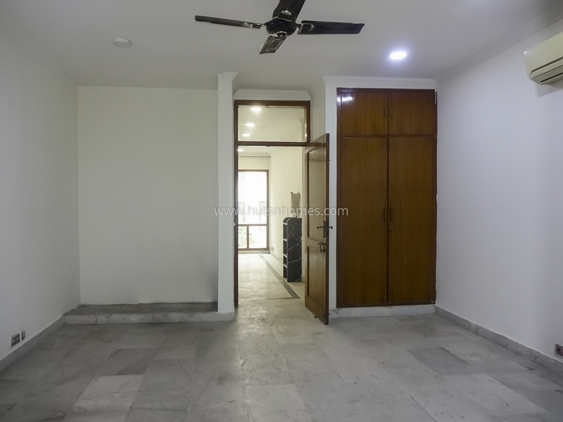 5 BHK Flat For Sale in Gitanjali Enclave