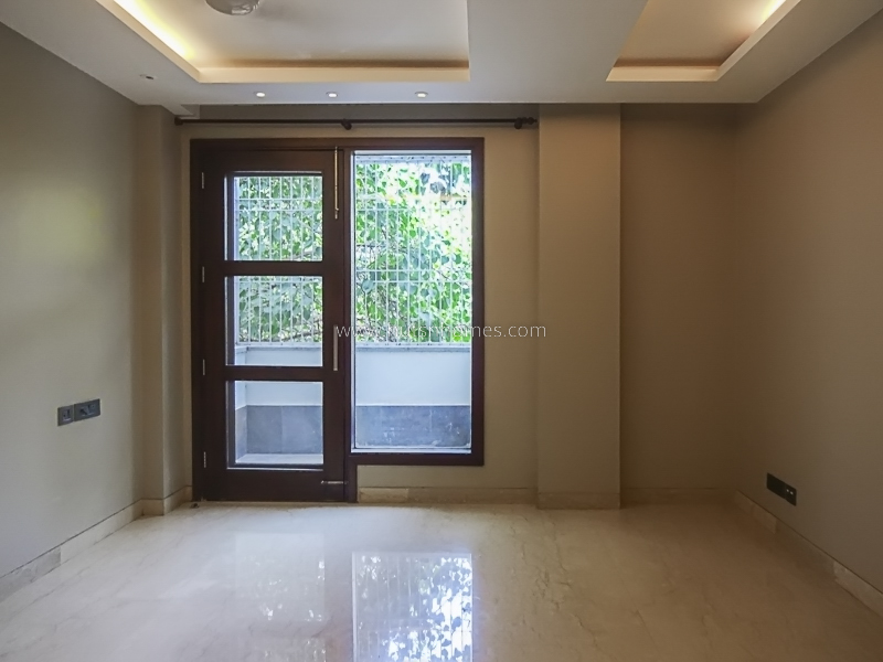 4 BHK Flat For Sale in Hauz Khas Enclave