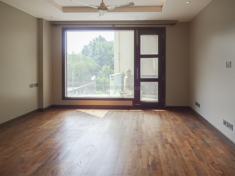 4 BHK Flat For Sale in Hauz Khas Enclave