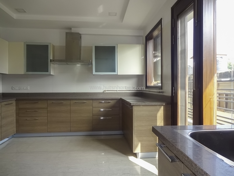 4 BHK Flat For Sale in South Extension 2