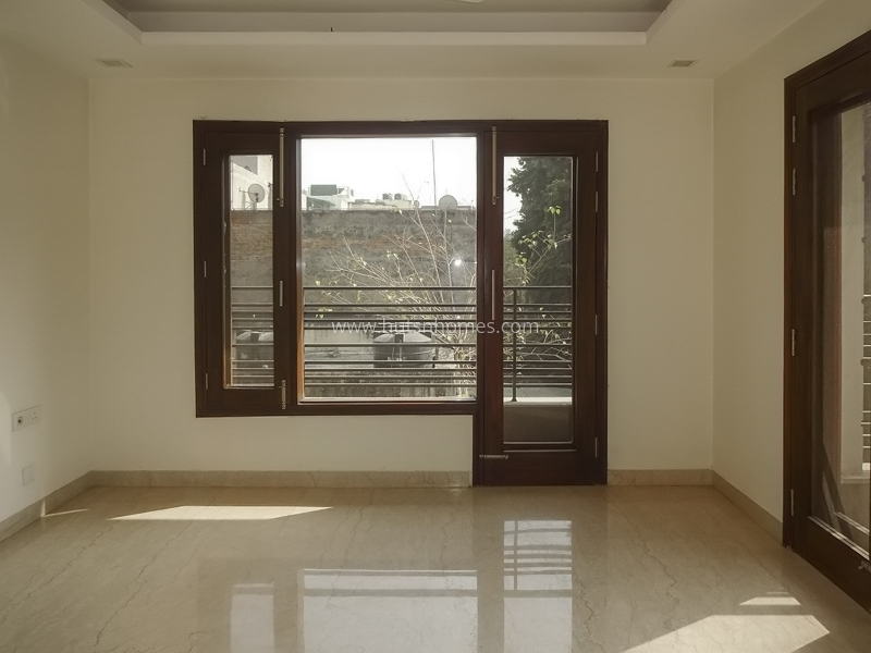 4 BHK Flat For Sale in South Extension 2