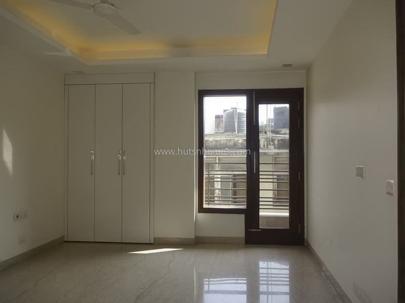 4 BHK Flat For Sale in South Extension 2