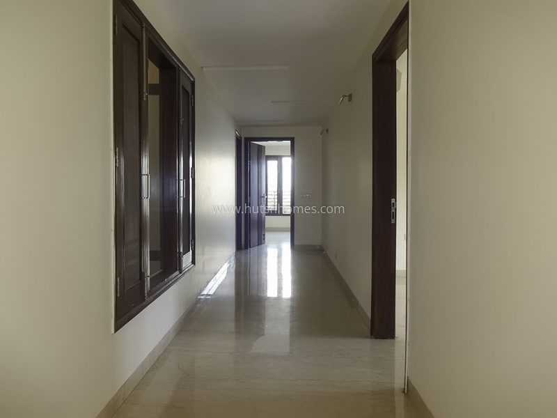 4 BHK Flat For Sale in South Extension 2