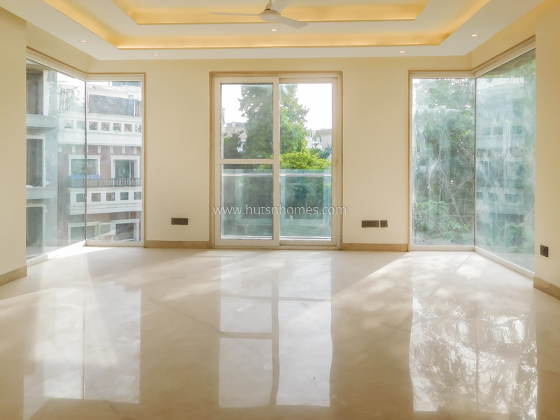 4 BHK Flat For Sale in Hauz Khas Enclave