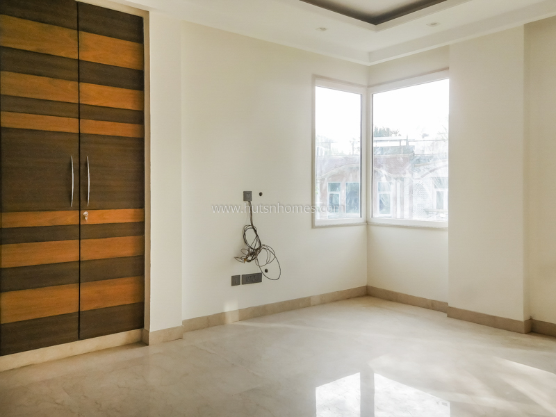 4 BHK Flat For Sale in Hauz Khas Enclave