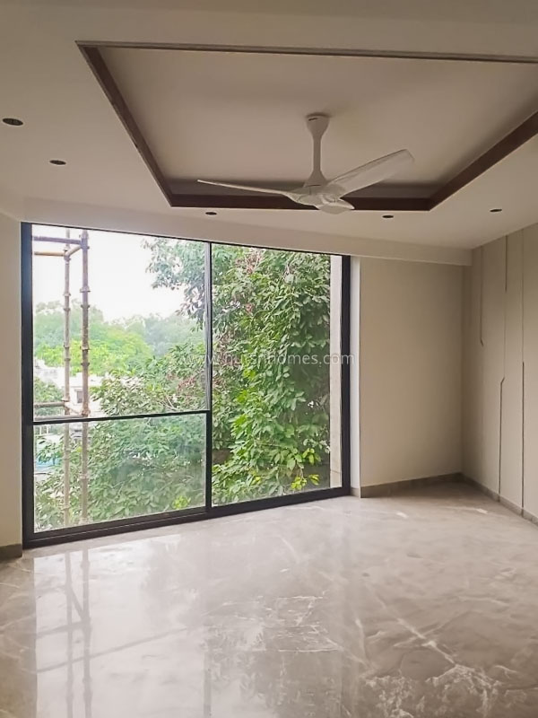 5 BHK Flat For Sale in Hauz Khas Enclave