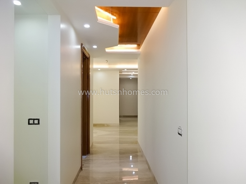 4 BHK Flat For Sale in South Extension 2