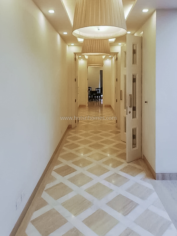 4 BHK Flat For Sale in Panchsheel Park