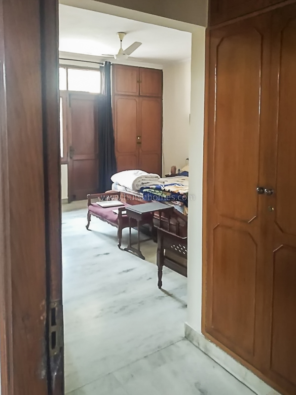 4 BHK Flat For Sale in Panchsheel Park