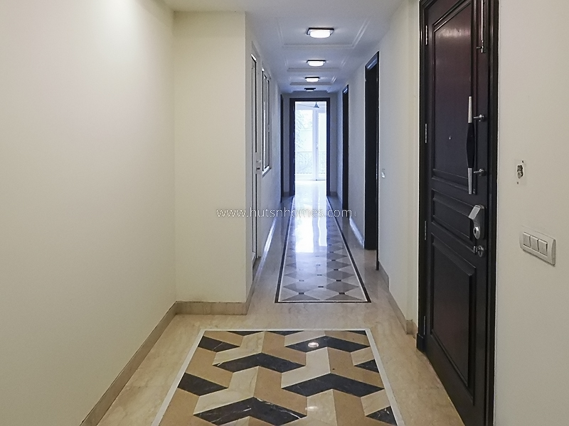 4 BHK Flat For Sale in Panchsheel Park