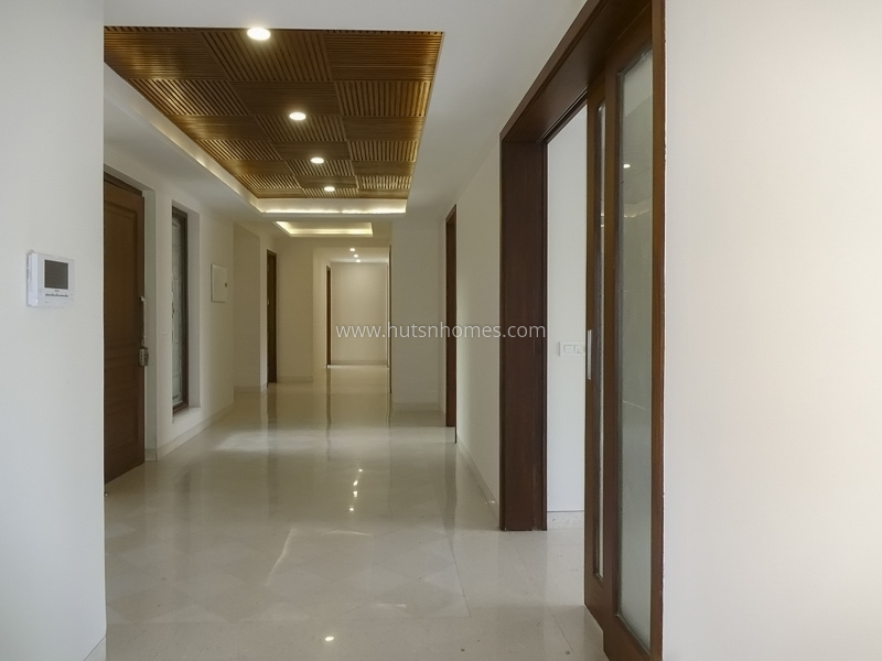 4 BHK Flat For Sale in Panchsheel Park