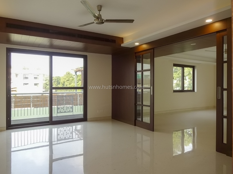 4 BHK Flat For Sale in Panchsheel Park