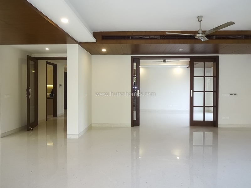 4 BHK Flat For Sale in Panchsheel Park